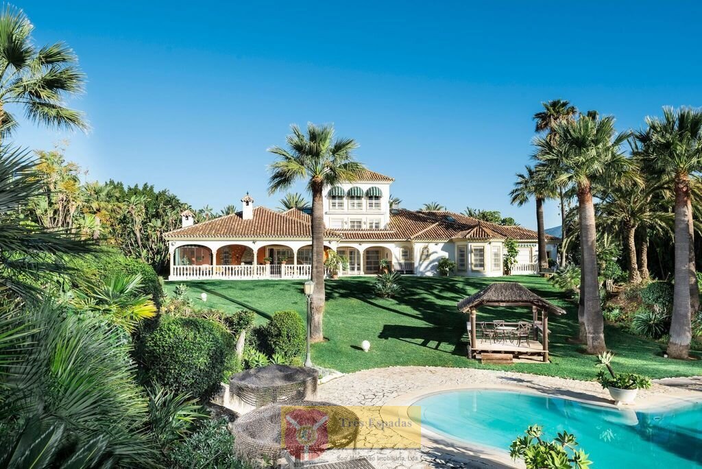 Außergewöhnliche imposante Villa