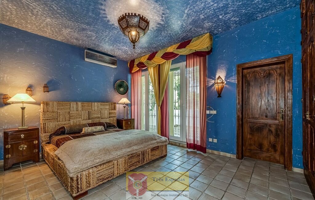 Außergewöhnliche imposante Villa