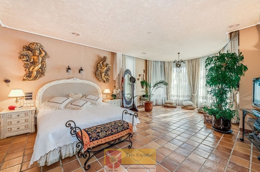 Außergewöhnliche imposante Villa