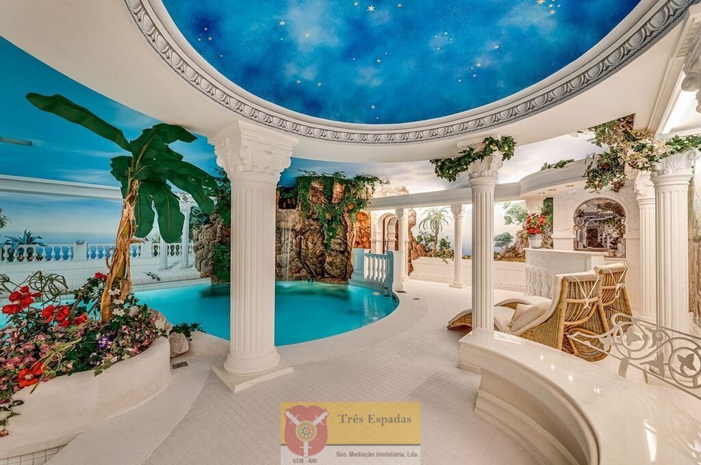 Außergewöhnliche imposante Villa