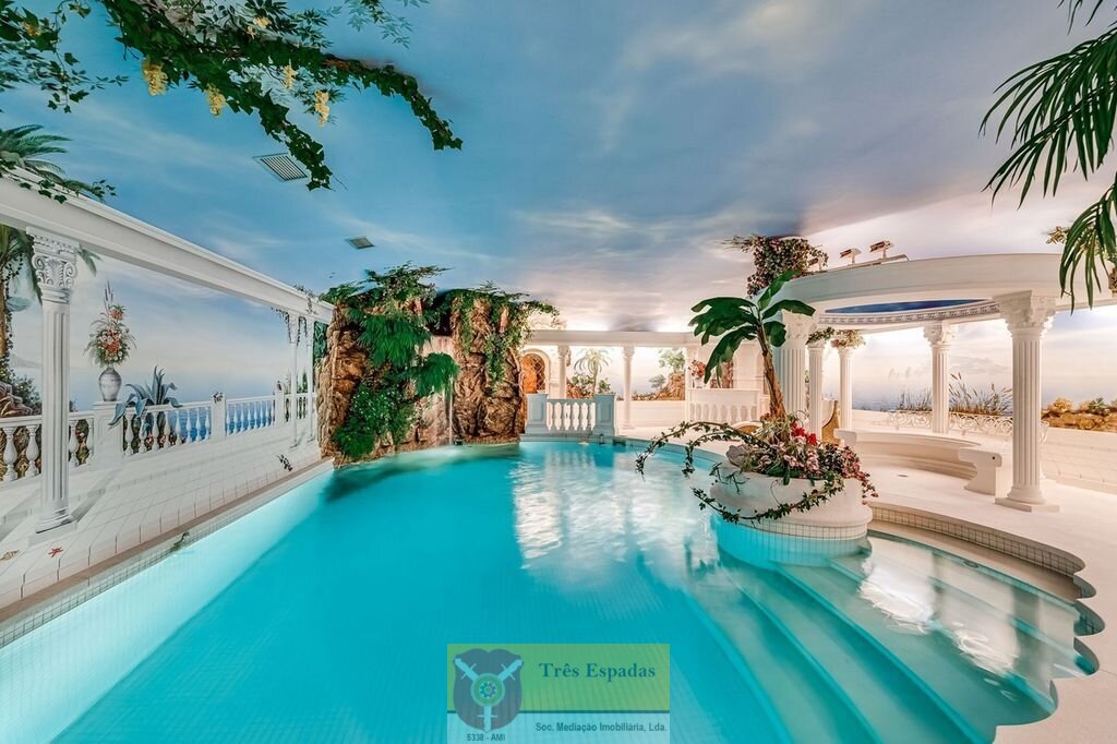 Außergewöhnliche imposante Villa