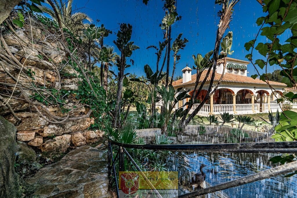 Außergewöhnliche imposante Villa