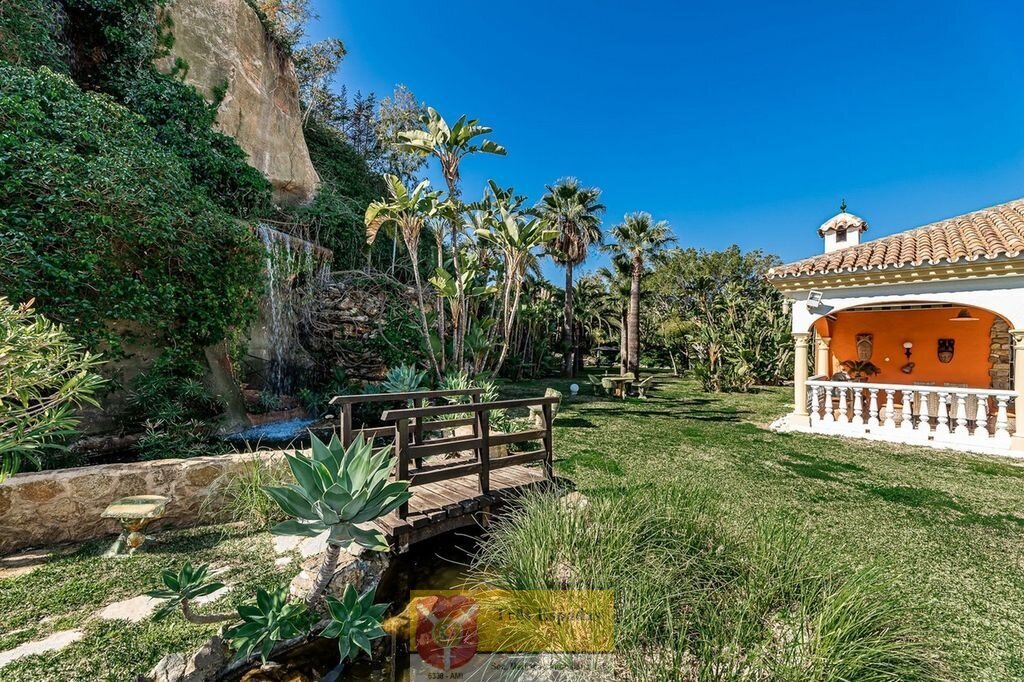 Außergewöhnliche imposante Villa