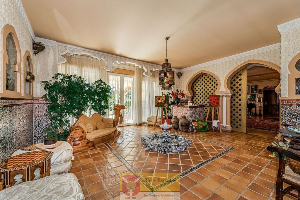 Außergewöhnliche imposante Villa