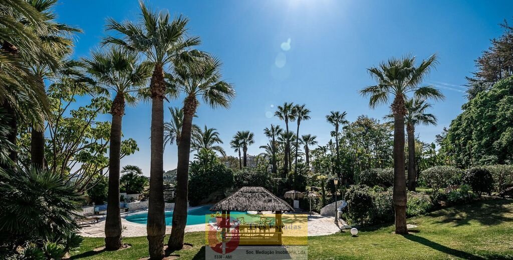 Außergewöhnliche imposante Villa