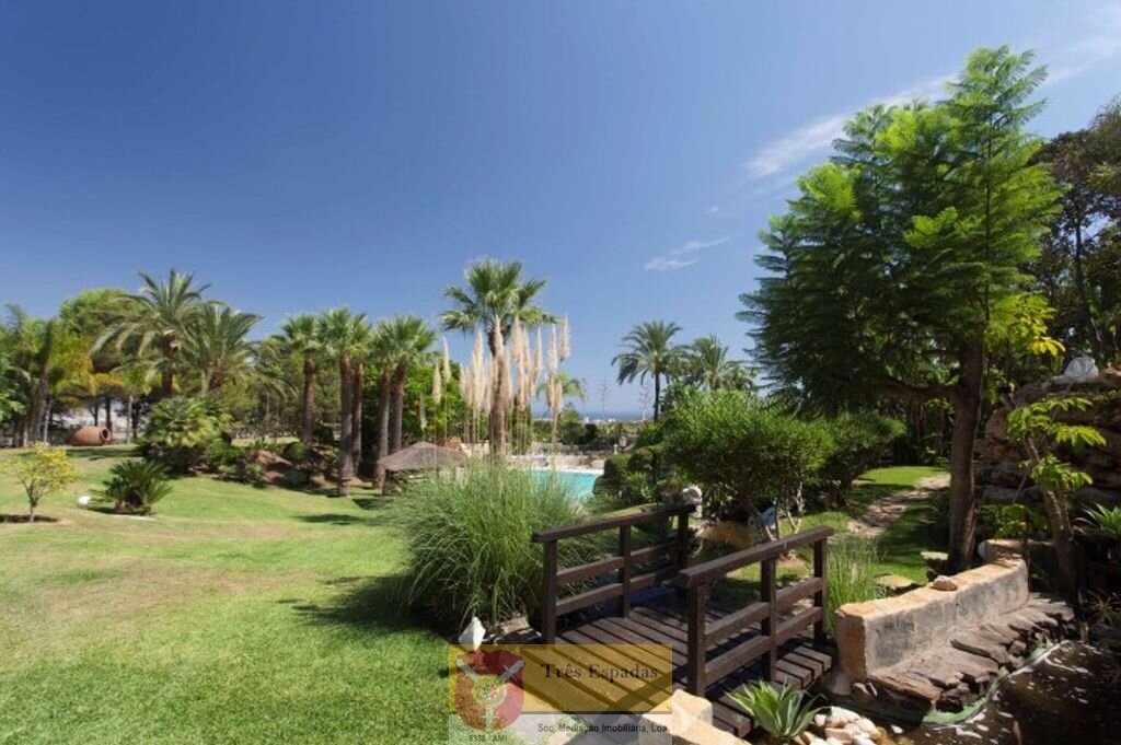 Außergewöhnliche imposante Villa