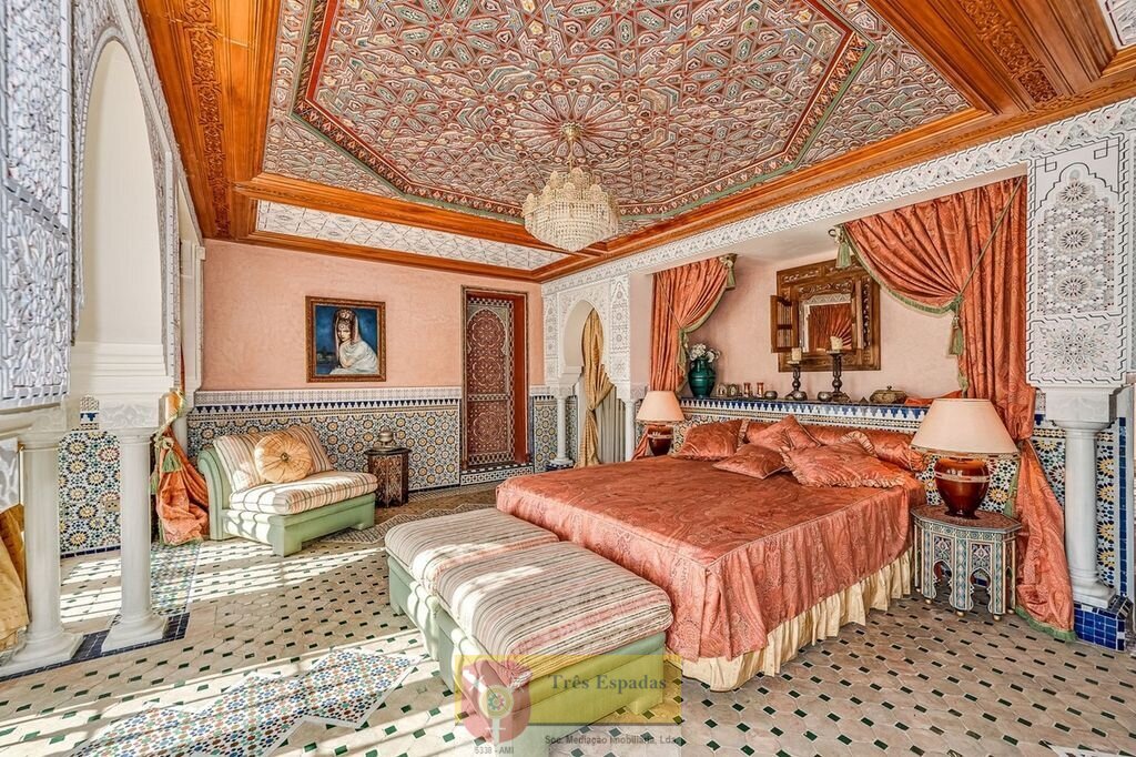 Außergewöhnliche imposante Villa