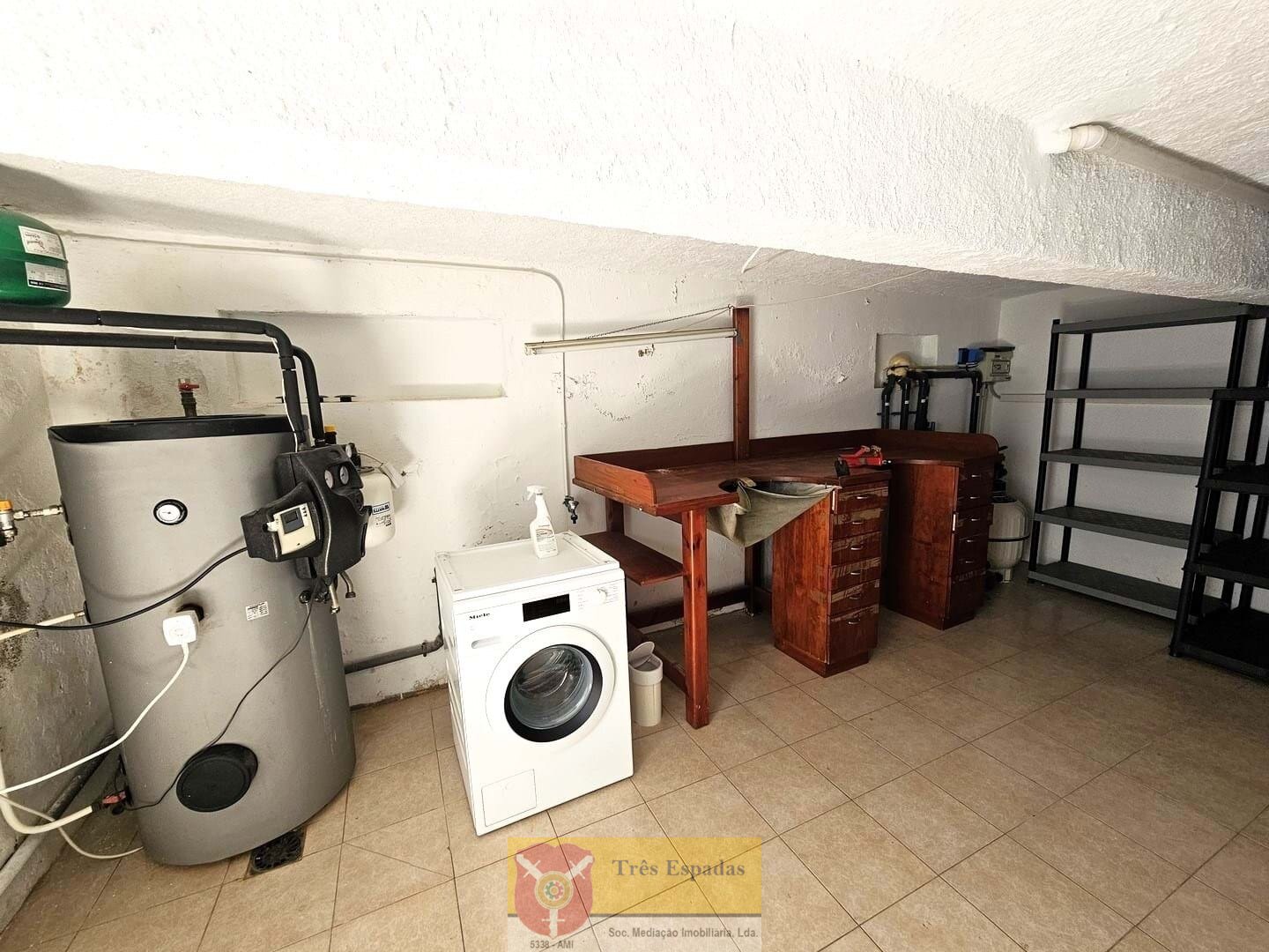 Moderne 3-Schlafzimmer-Villa mit Pool und Meerblick